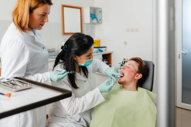 Best Broken or Cracked Tooth Emergency Dentist in Weedsport, NY